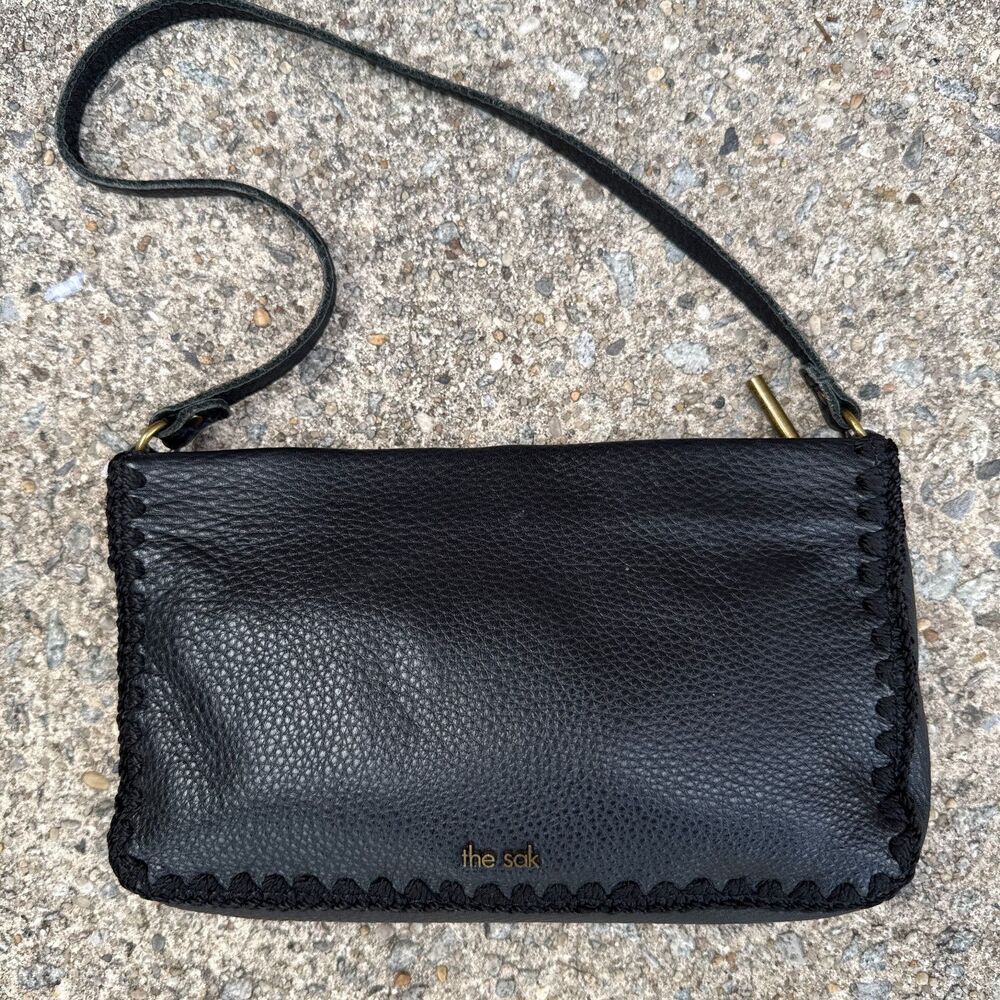The Sak Genuine Black Pebbled Leather Shoulder Bag Whipstitch Boho Trim Purse